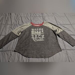 MAURICES Boots Bonfires and Backroads Grey and silver raglan soft tee size Large